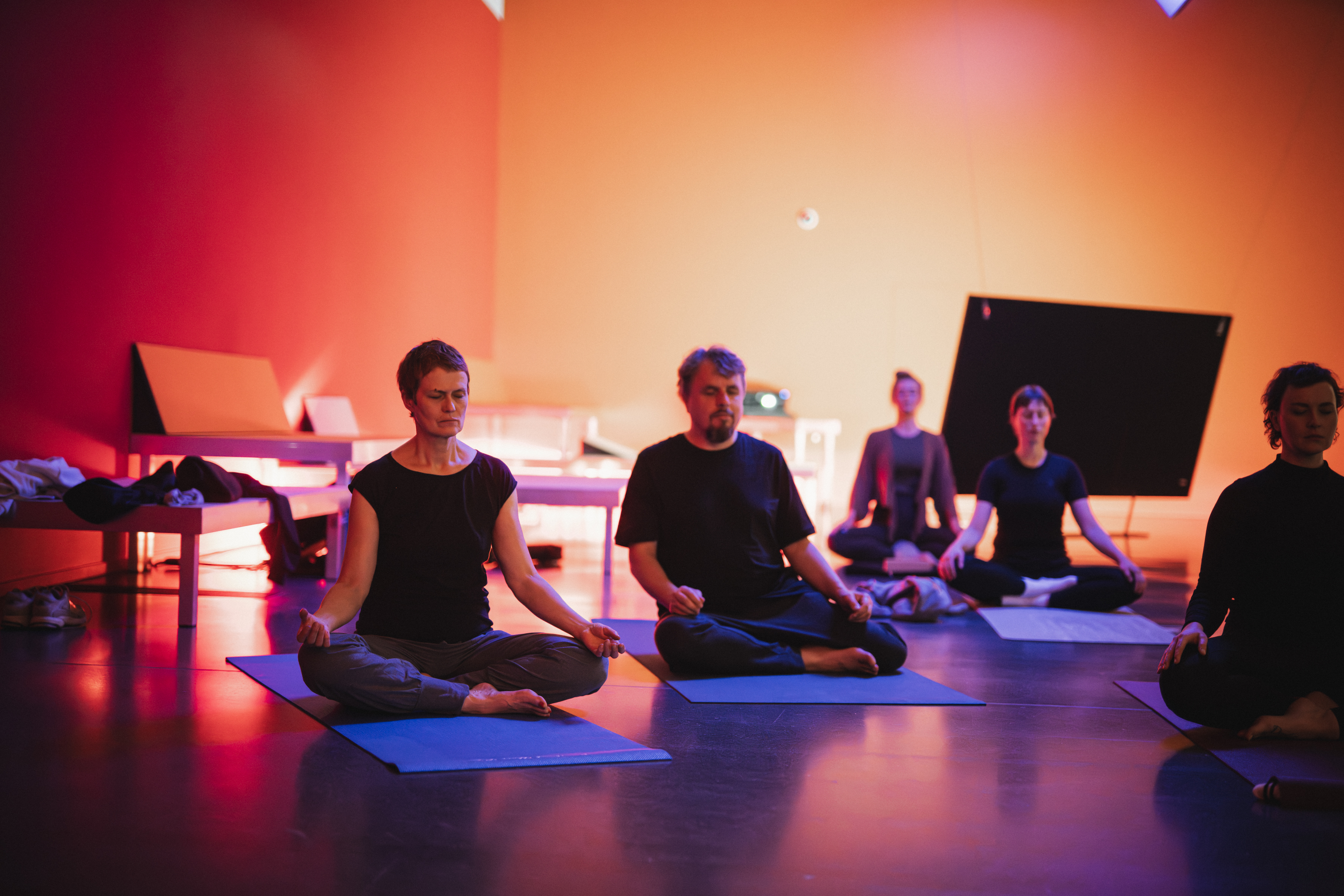 251008 Yoga Foto Peter Gwiazda print 2500px 95