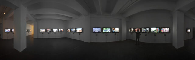 Artur Zmijewski: Democracies