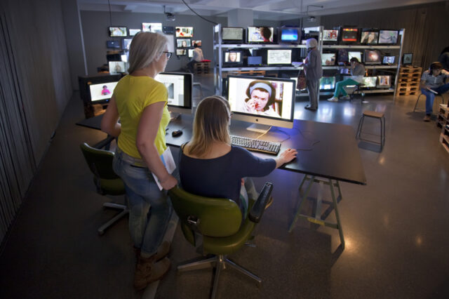 „Jetzt helfe ich mir selbst“ (Now I Can Help Myself) - The 100 best Internet video tutorials