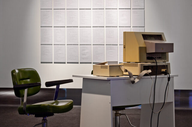 „Dialector 6“ von Chris Marker in der Ausstellung „(Artificial Intelligence) Digitale Demenz“ 14.11.2015 - 06.03.2016 im HMKV (Hartware MedienKunstVerein) im Dortmunder U