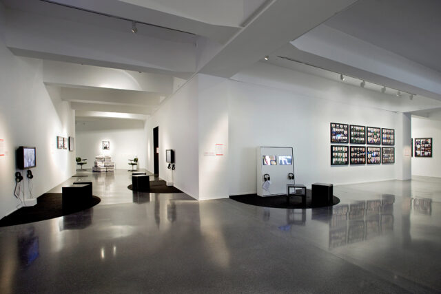 Ausstellungsansicht „Whistleblower & Vigilanten. Figuren des digitalen Widerstands“ Laufzeit: 09.04.2016 - 14.08.2016 im HMKV im Dortmunder U