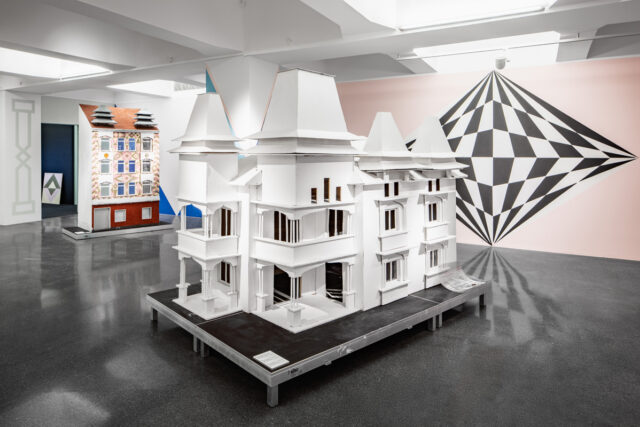 Ausstellungsansicht „Faţadă/Fassade“, HMKV im Dortmunder U, 24. Oktober 2020 – 11. April 2021, Foto: Christian Huhn