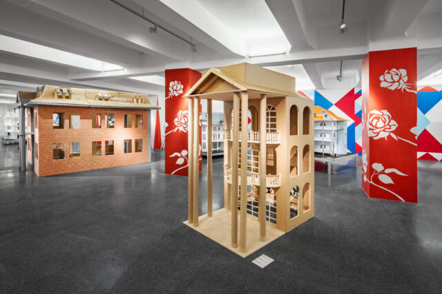 Ausstellungsansicht „Faţadă/Fassade“, HMKV im Dortmunder U, 24. Oktober 2020 – 11. April 2021, Foto: Christian Huhn