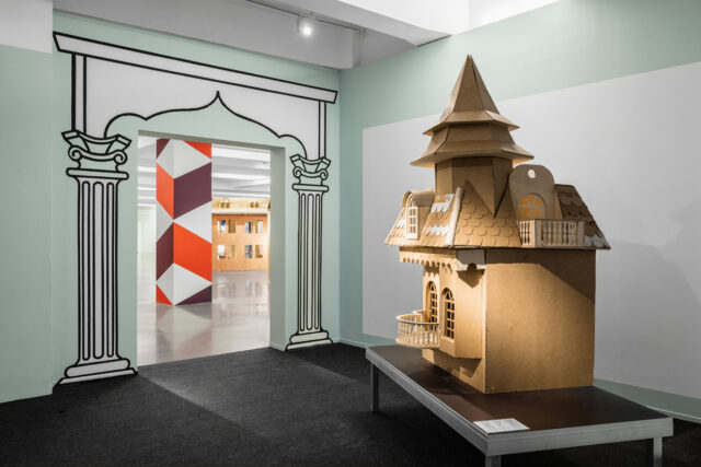 Ausstellungsansicht „Faţadă/Fassade“, HMKV im Dortmunder U, 24. Oktober 2020 – 11. April 2021, Foto: Christian Huhn