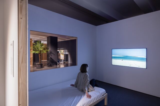 Niklas Goldbach: The Paradise Machine