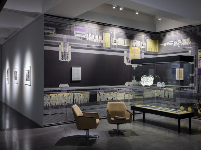 Ausstellungsdokumentation HMKV Dortmund "Robotron. Arbeiterklasse und Intelligenz"
