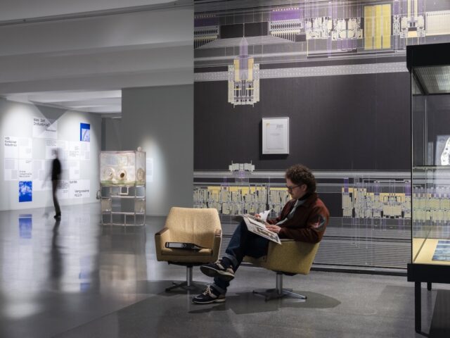 Ausstellungsdokumentation HMKV Dortmund "Robotron. Arbeiterklasse und Intelligenz"